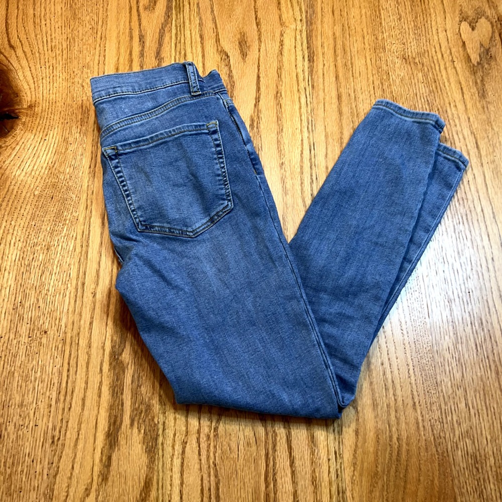 Free People‎ Women's Jeans Blue Girlfriend Stretch Straight Leg 27R Distressed